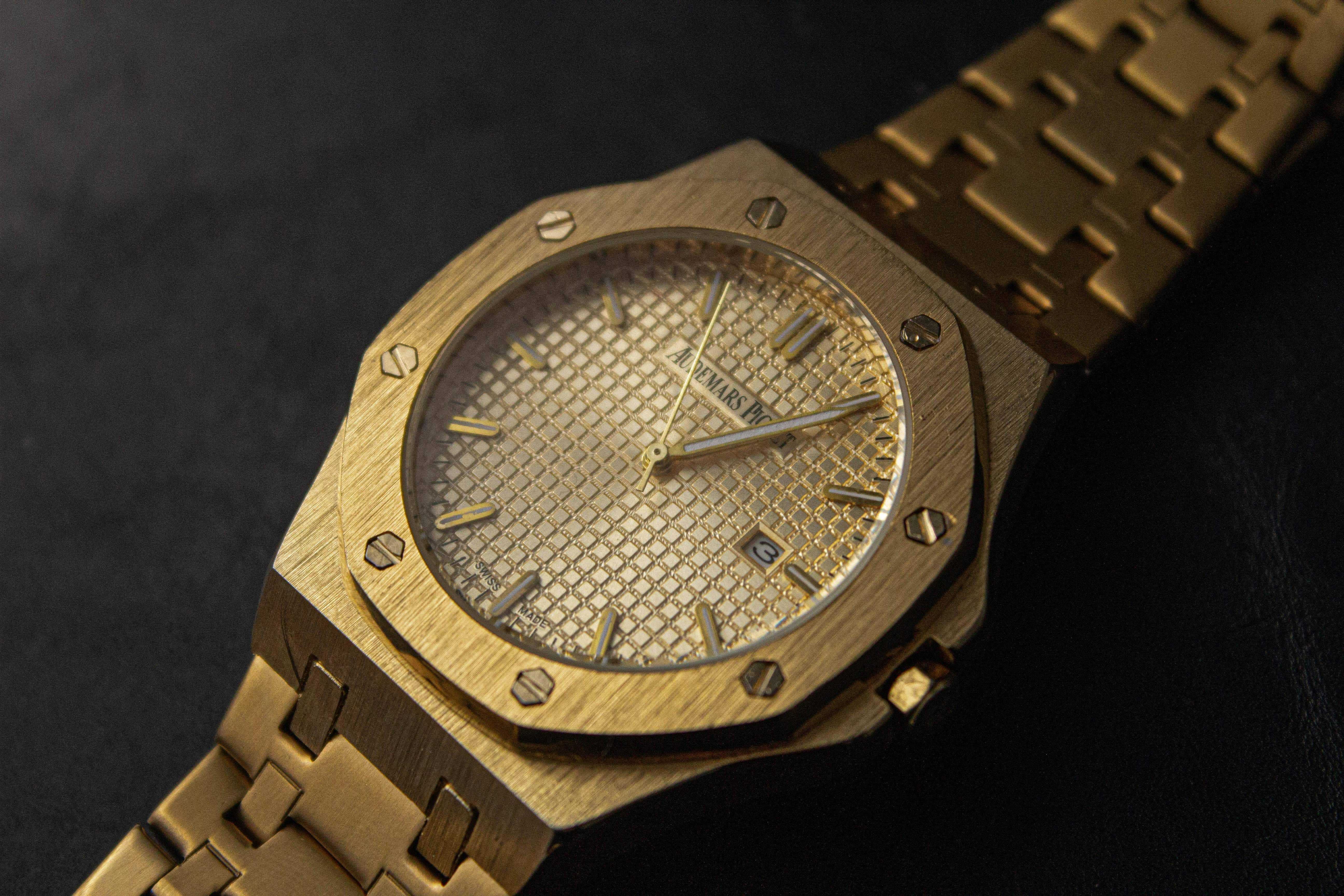 Audemars Piguet Royal Oak collection highlighting market-defining luxury brands